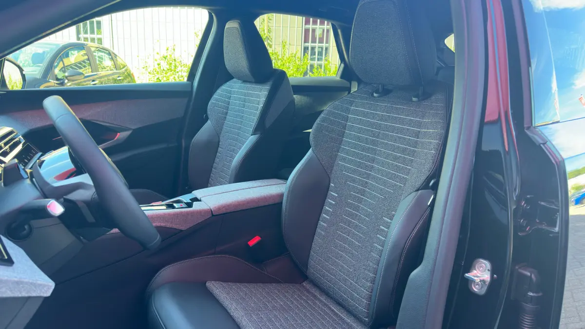 Allure | Elektrische parkeerrem | Extra getinte achterste zijruiten en achterruit