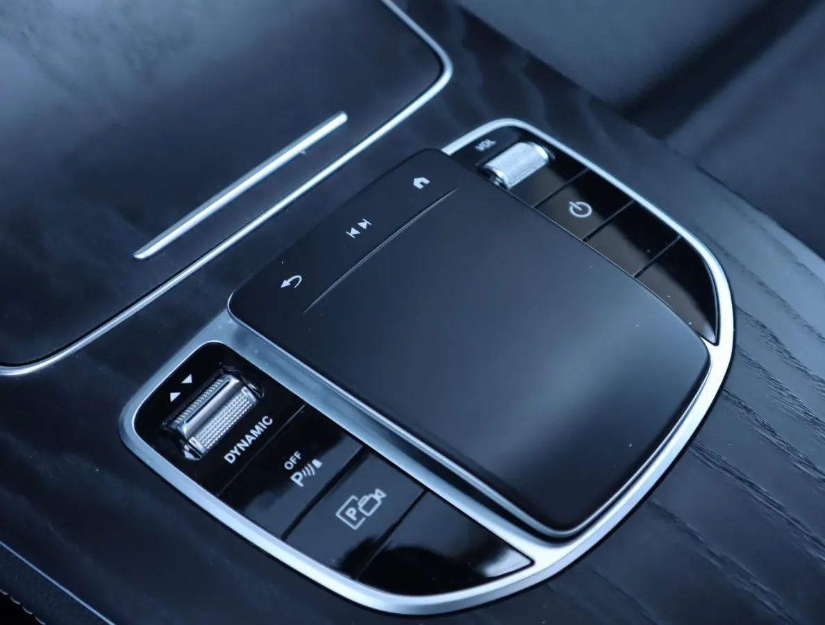 300 de AMG Line | Panoramadak | Leer | Burmester | 360 | Apple Carplay/Android Auto