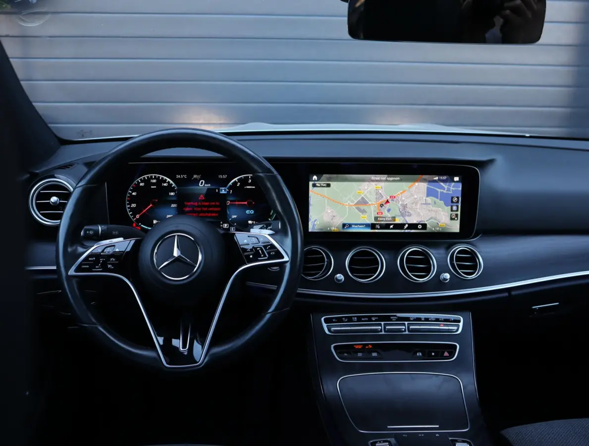 300 de AMG Line | Panoramadak | Leer | Burmester | 360 | Apple Carplay/Android Auto