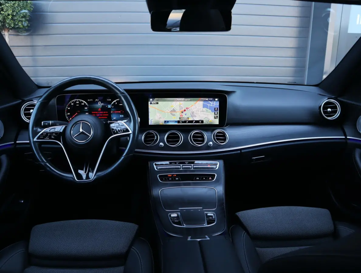 300 de AMG Line | Panoramadak | Leer | Burmester | 360 | Apple Carplay/Android Auto