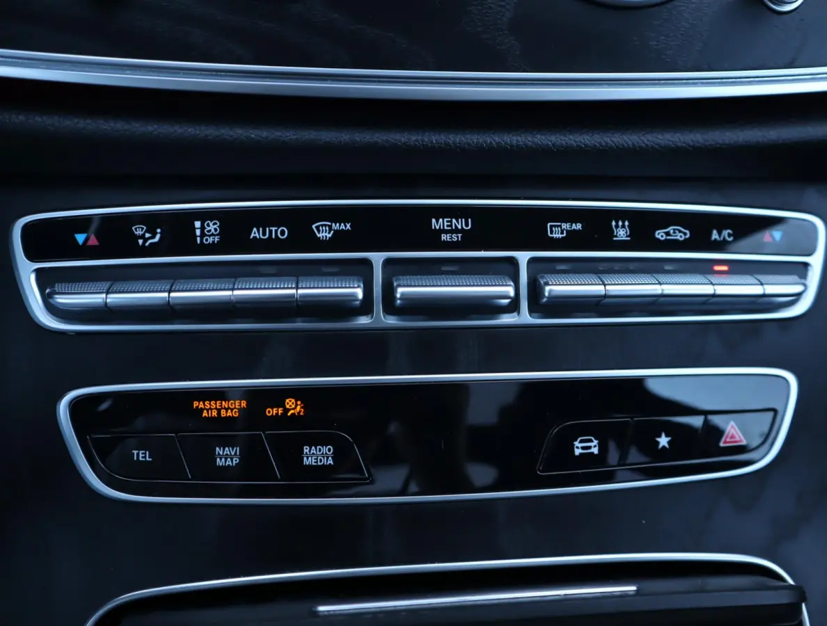 300 de AMG Line | Panoramadak | Leer | Burmester | 360 | Apple Carplay/Android Auto