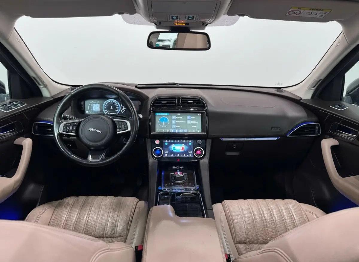 2.0 Portfolio AWD 30t Meridian Panoramadak HUD