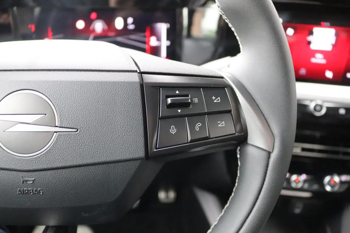 1.2 Turbo 130PK Automaat GS Facelift/Gr.-navigatie/Matrix-LED/Stoel-stuurverwarming/Adapt.-cruise