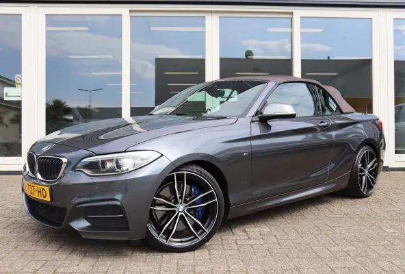 M235i xDrive Centennial High Executive, Cruise Control, Airco, Apple Carplay, Camera, Navigatie, Prijs Is Rijklaar Inclusief 6 Maanden Garantie