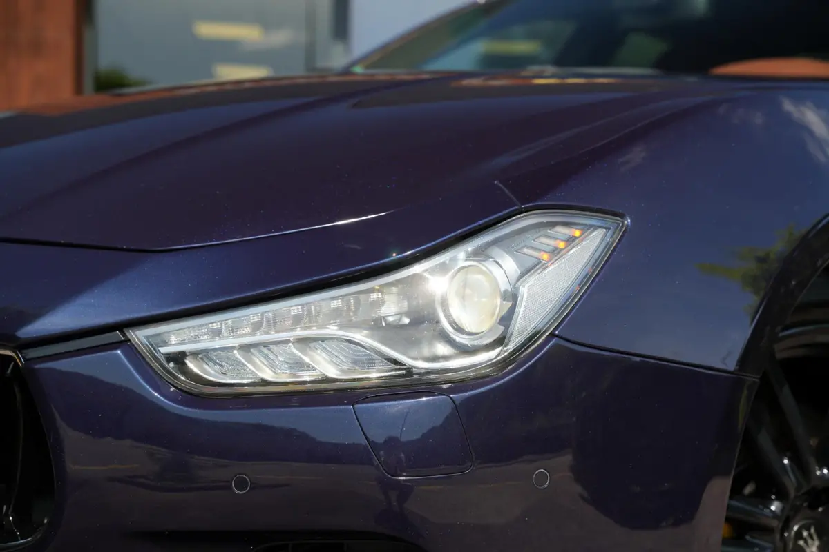 3.0 V6 D Luxe Leder Stoelvent. Navi Memory Metallic Camera 20”LM