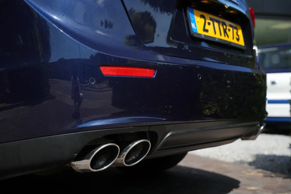 3.0 V6 D Luxe Leder Stoelvent. Navi Memory Metallic Camera 20”LM