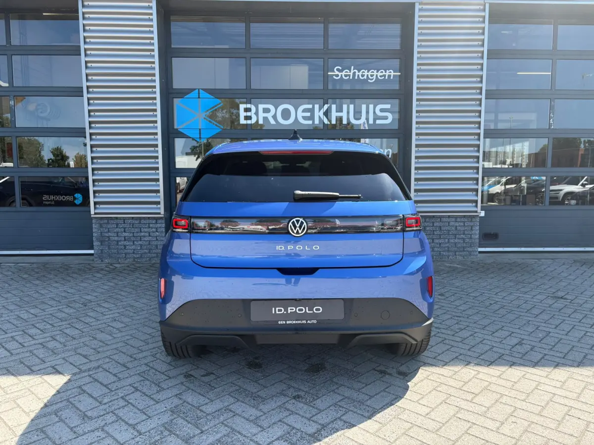 Life First Edition | Airconditioning automatisch, 2-zone (Climatronic) | Automatische afstandsregeling (Adaptive Cruise Control) | Koplampverlichting LED