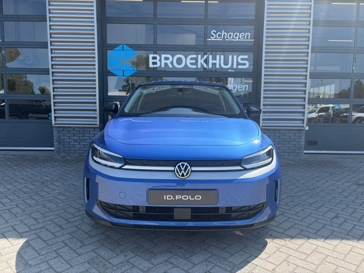 Life First Edition | Airconditioning automatisch, 2-zone (Climatronic) | Automatische afstandsregeling (Adaptive Cruise Control) | Koplampverlichting LED