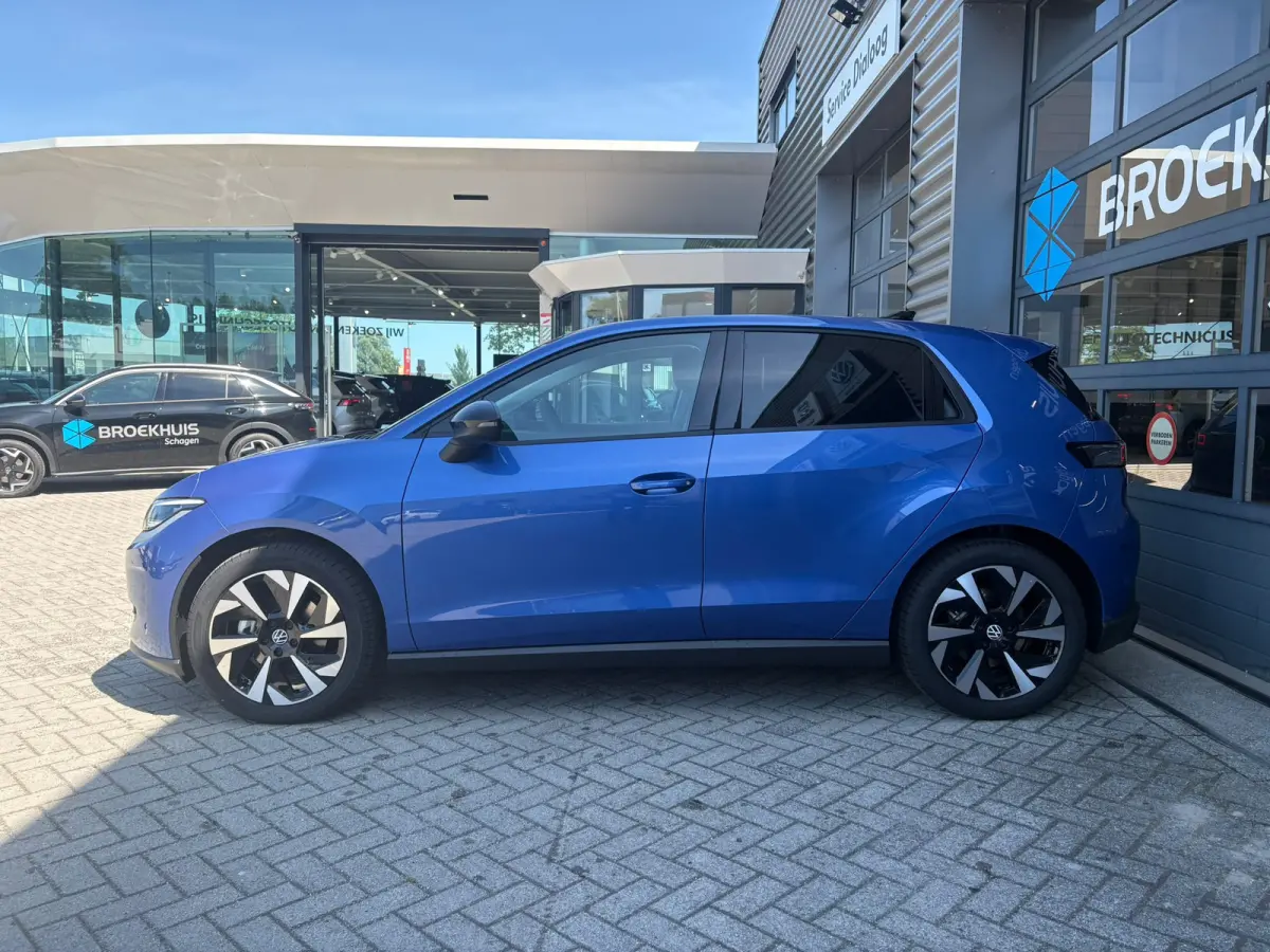 Life First Edition | Airconditioning automatisch, 2-zone (Climatronic) | Automatische afstandsregeling (Adaptive Cruise Control) | Koplampverlichting LED