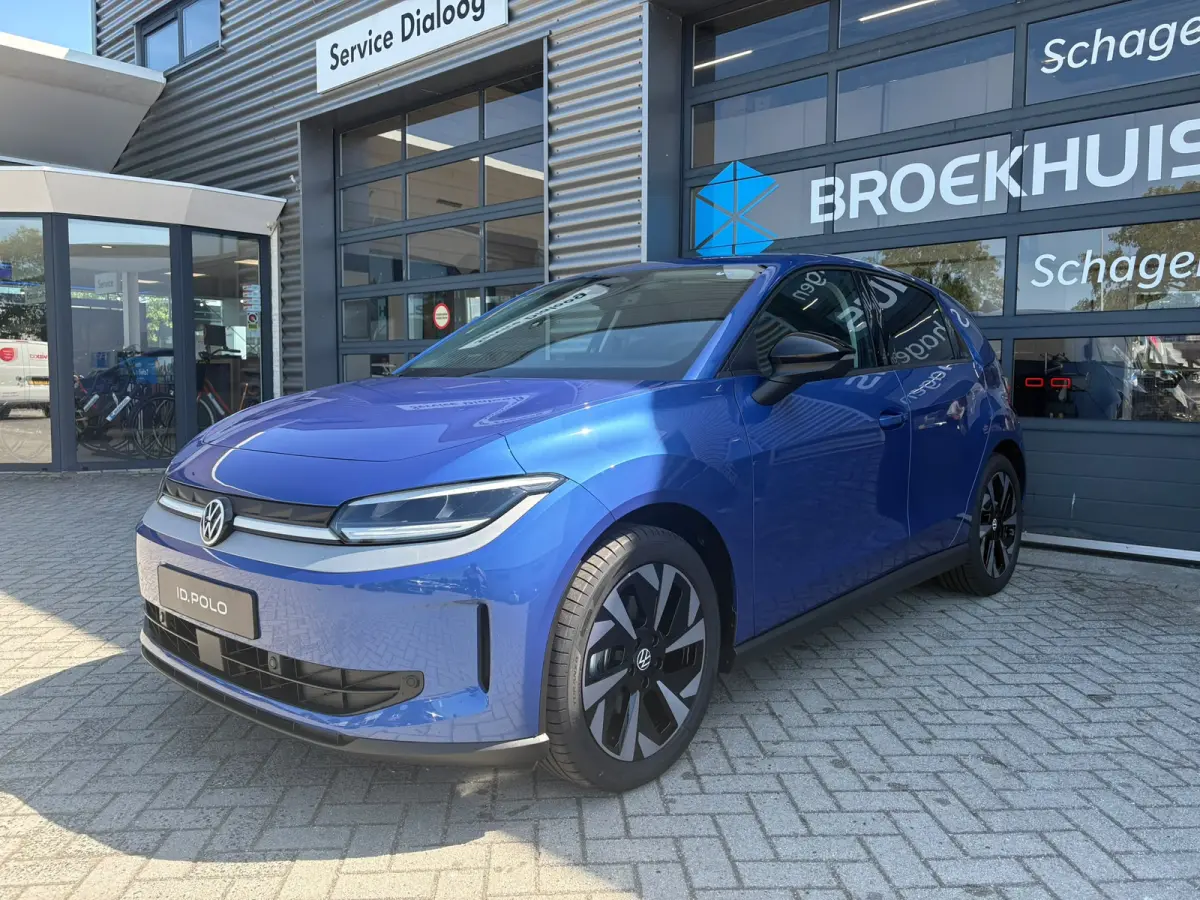 Life First Edition | Airconditioning automatisch, 2-zone (Climatronic) | Automatische afstandsregeling (Adaptive Cruise Control) | Koplampverlichting LED
