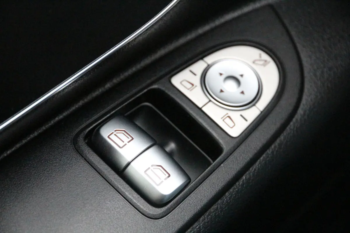 119 CDI | Aut. | DC | 4Matic / 4x4 | Elektr. schuifdeur | Standkachel | Airco..