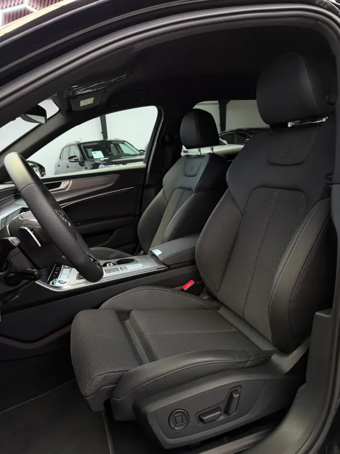 50 TFSI E Quattro 3x S-Line Competition