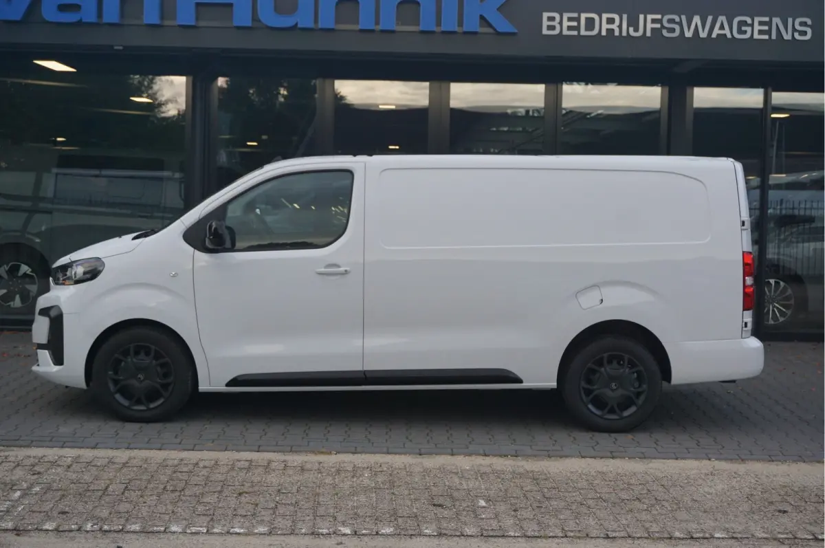 2.0D 180PK Automaat L3H1 BPM VRIJ!! Navi, Cam, Betimmering, Trekhaak!! Nr. 650