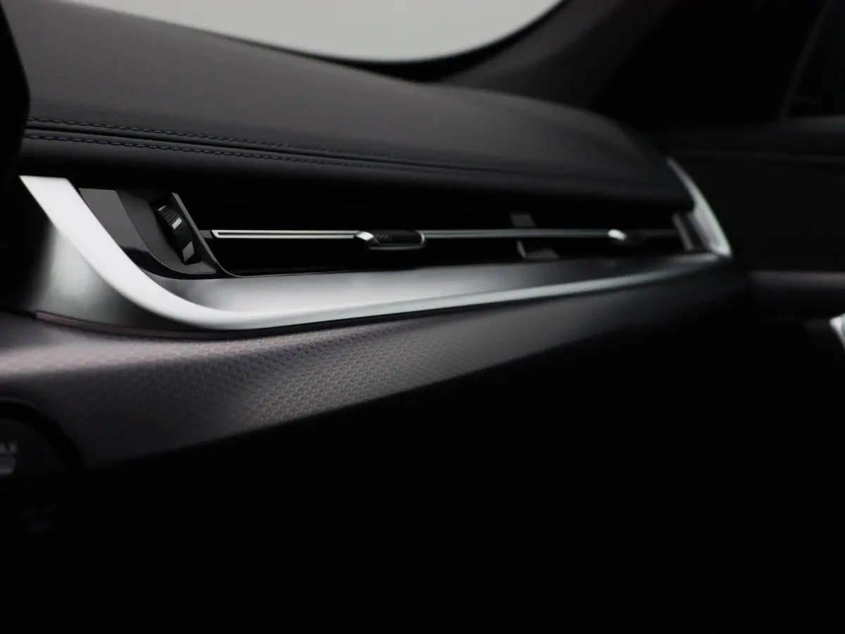 xDrive25e M Sportpakket | Premium Pack | SoH 100% | Comfort Access | Parking Assistant | 18''