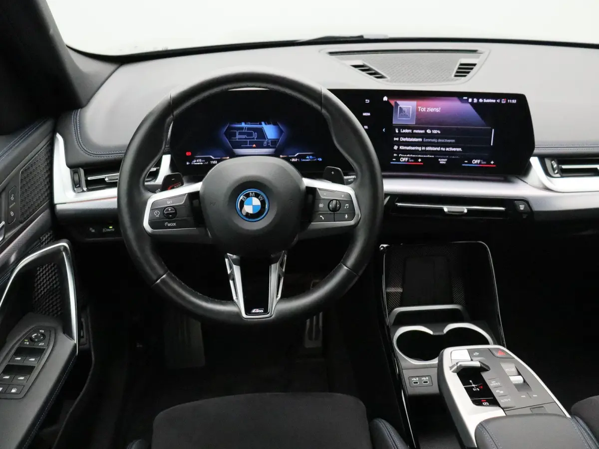 xDrive25e M Sportpakket | Premium Pack | SoH 100% | Comfort Access | Parking Assistant | 18''