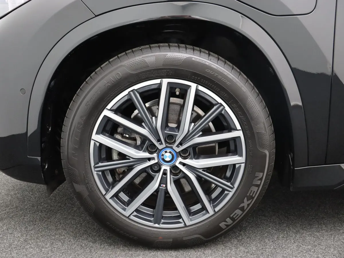 xDrive25e M Sportpakket | Premium Pack | SoH 100% | Comfort Access | Parking Assistant | 18''