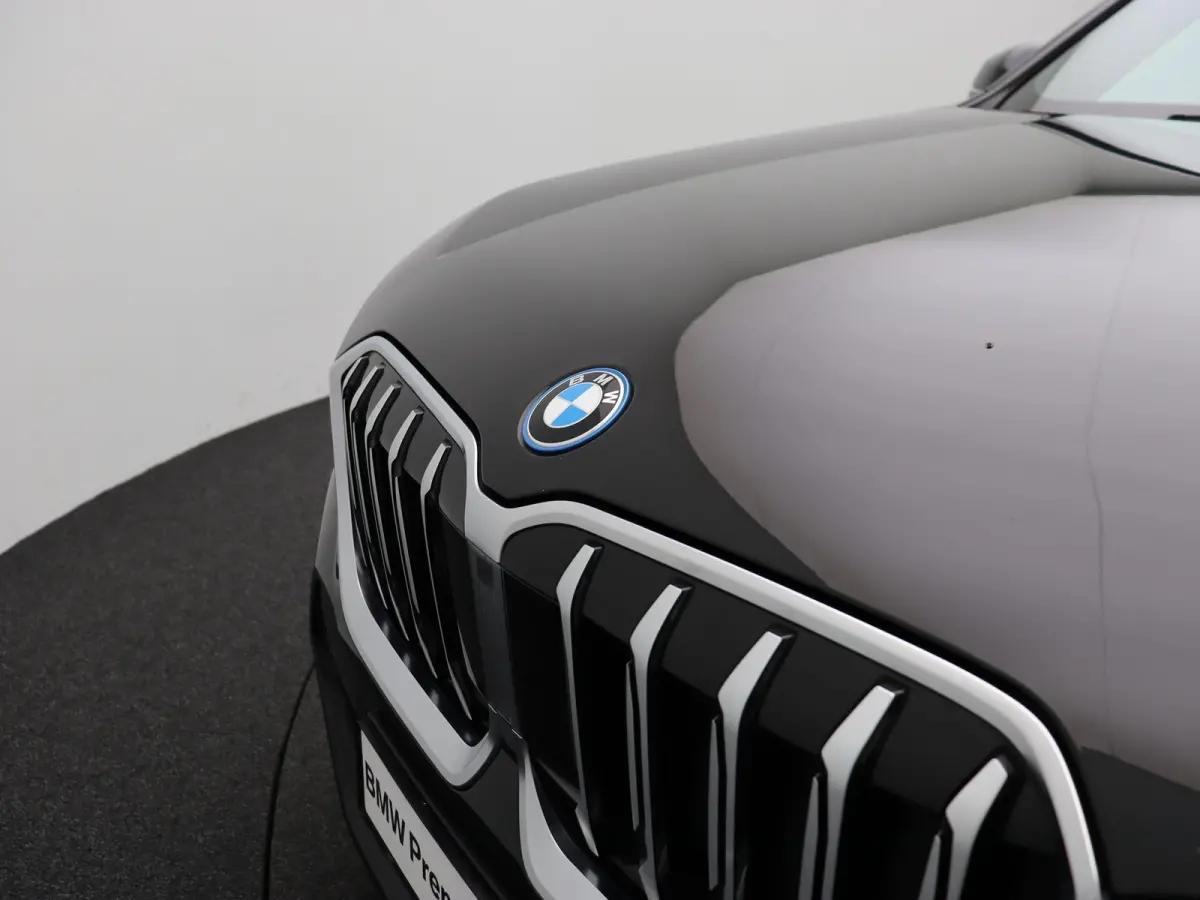 xDrive25e M Sportpakket | Premium Pack | SoH 100% | Comfort Access | Parking Assistant | 18''