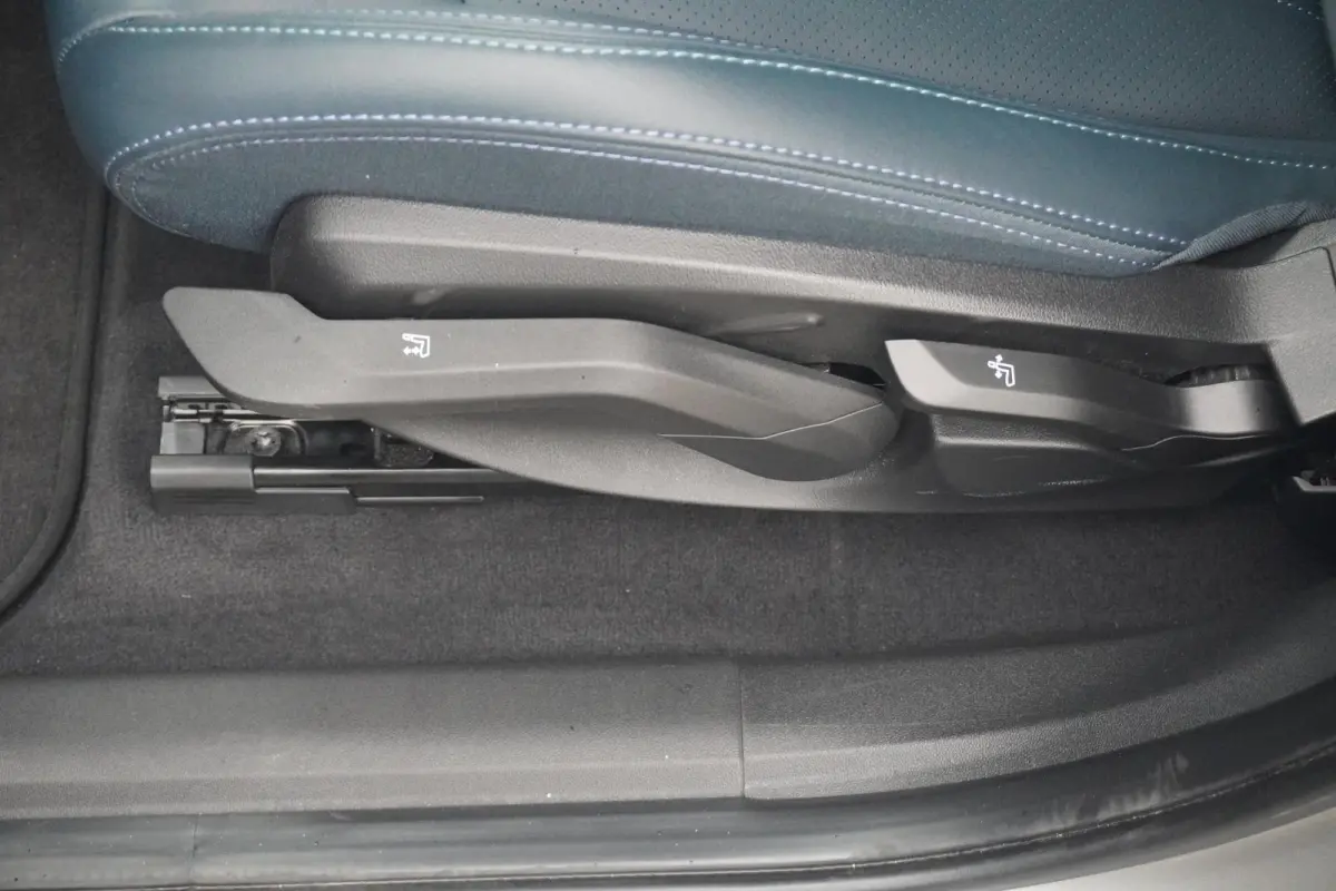 SE ALL4 Favoured Uitvoering | Pakket L | Harman Kardon | Driving Assistant Plus | Stoel & Stuurverwarming | Panoramadak