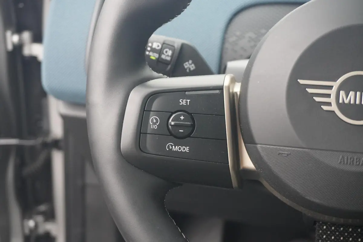 SE ALL4 Favoured Uitvoering | Pakket L | Harman Kardon | Driving Assistant Plus | Stoel & Stuurverwarming | Panoramadak