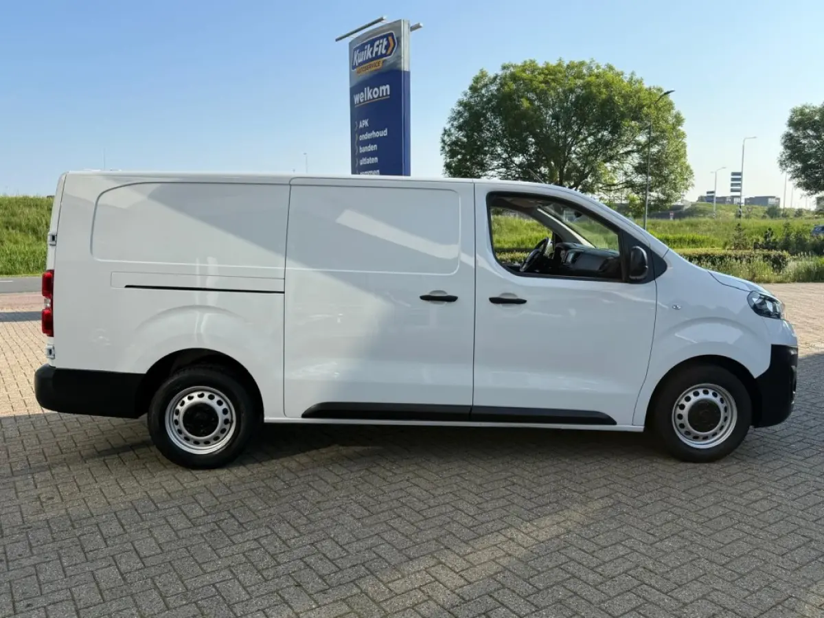 1.5 L2H1 PROFESSIONAL AIRCO CRUISE PDC 3 ZITPLAATSEN.