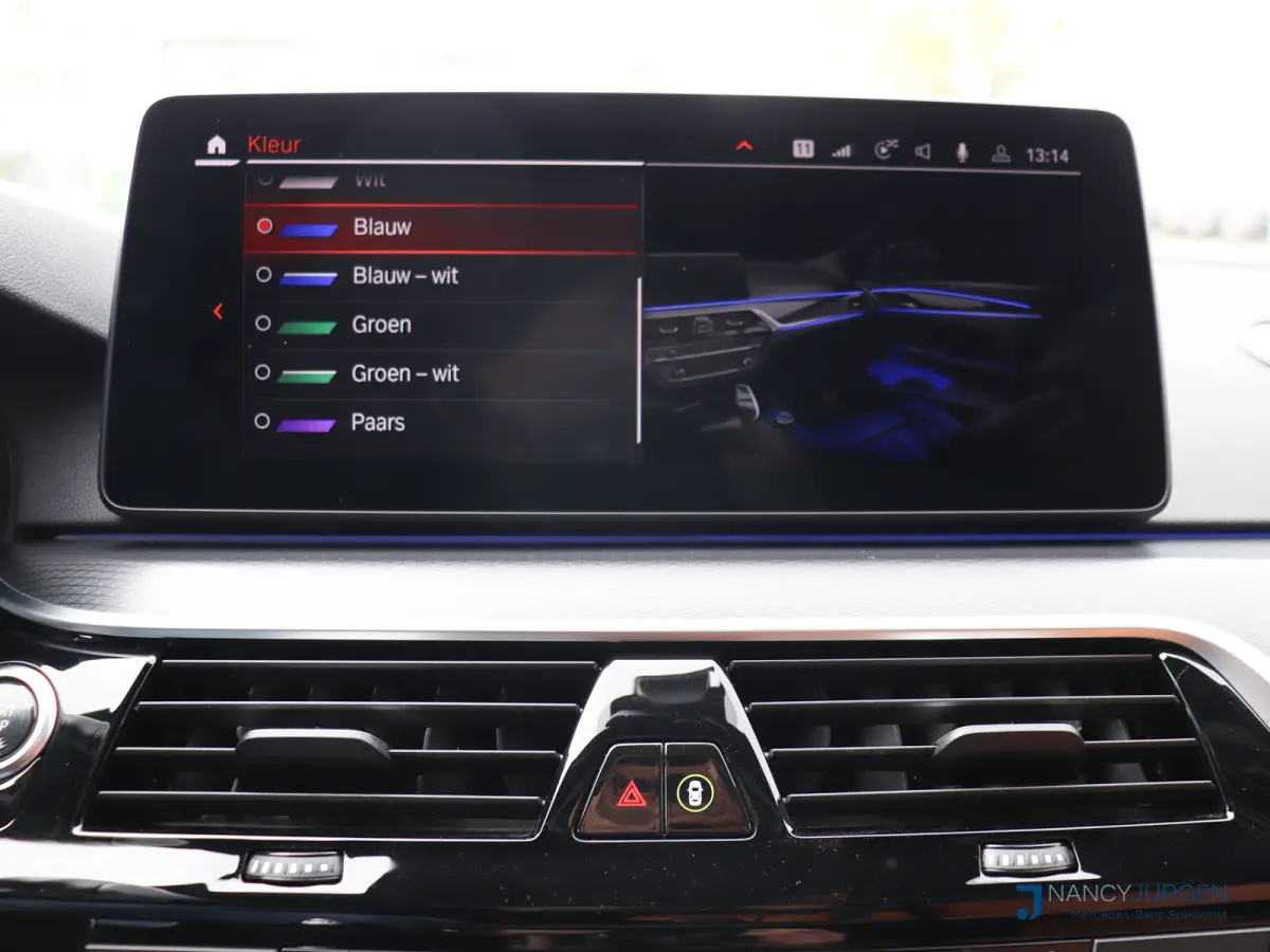530i xDrive | 4WD | M-Sport | Pano | Luchtvering | Leder | Ambiente Verlicht. | 20" M Velgen | 4-Zone Climate Control | Elektr. Kofferbak | Laser LED | Adaptive Cruise Control | Keyless Go |