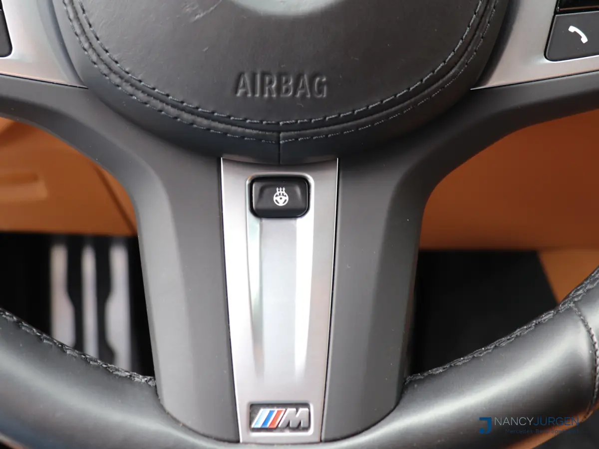 530i xDrive | 4WD | M-Sport | Pano | Luchtvering | Leder | Ambiente Verlicht. | 20" M Velgen | 4-Zone Climate Control | Elektr. Kofferbak | Laser LED | Adaptive Cruise Control | Keyless Go |
