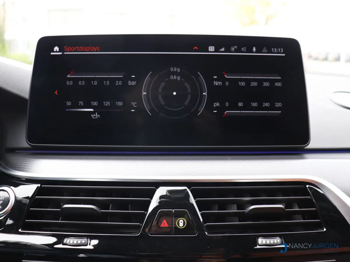 530i xDrive | 4WD | M-Sport | Pano | Luchtvering | Leder | Ambiente Verlicht. | 20" M Velgen | 4-Zone Climate Control | Elektr. Kofferbak | Laser LED | Adaptive Cruise Control | Keyless Go |