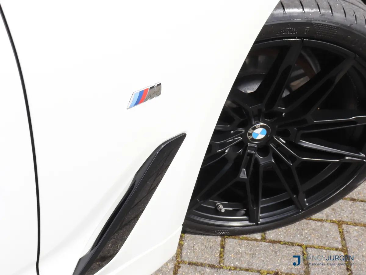 530i xDrive | 4WD | M-Sport | Pano | Luchtvering | Leder | Ambiente Verlicht. | 20" M Velgen | 4-Zone Climate Control | Elektr. Kofferbak | Laser LED | Adaptive Cruise Control | Keyless Go |