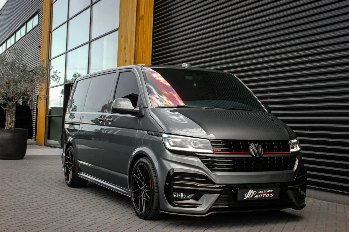 2.0 TDI L1H1 204PK JB- EDITION DSG / PDC / SCHROEFSET / GTI INTERIEUR / SUBWOOFER / APPLE CARPLAY /NAVI