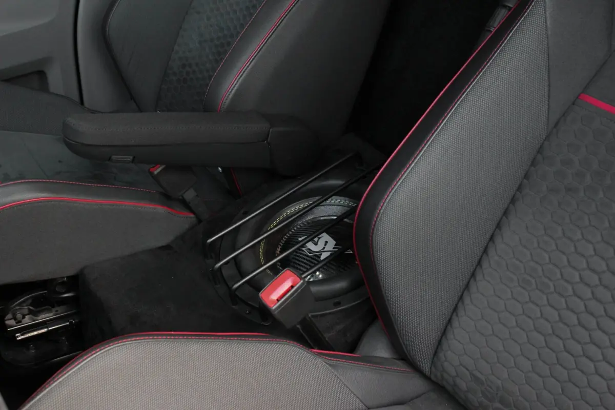 2.0 TDI L1H1 204PK JB- EDITION DSG / PDC / SCHROEFSET / GTI INTERIEUR / SUBWOOFER / APPLE CARPLAY /NAVI