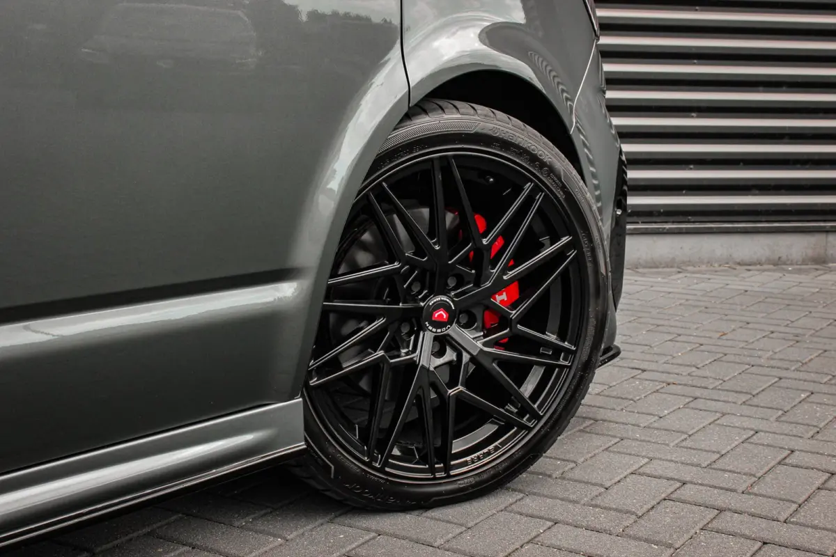 2.0 TDI L1H1 204PK JB- EDITION DSG / PDC / SCHROEFSET / GTI INTERIEUR / SUBWOOFER / APPLE CARPLAY /NAVI