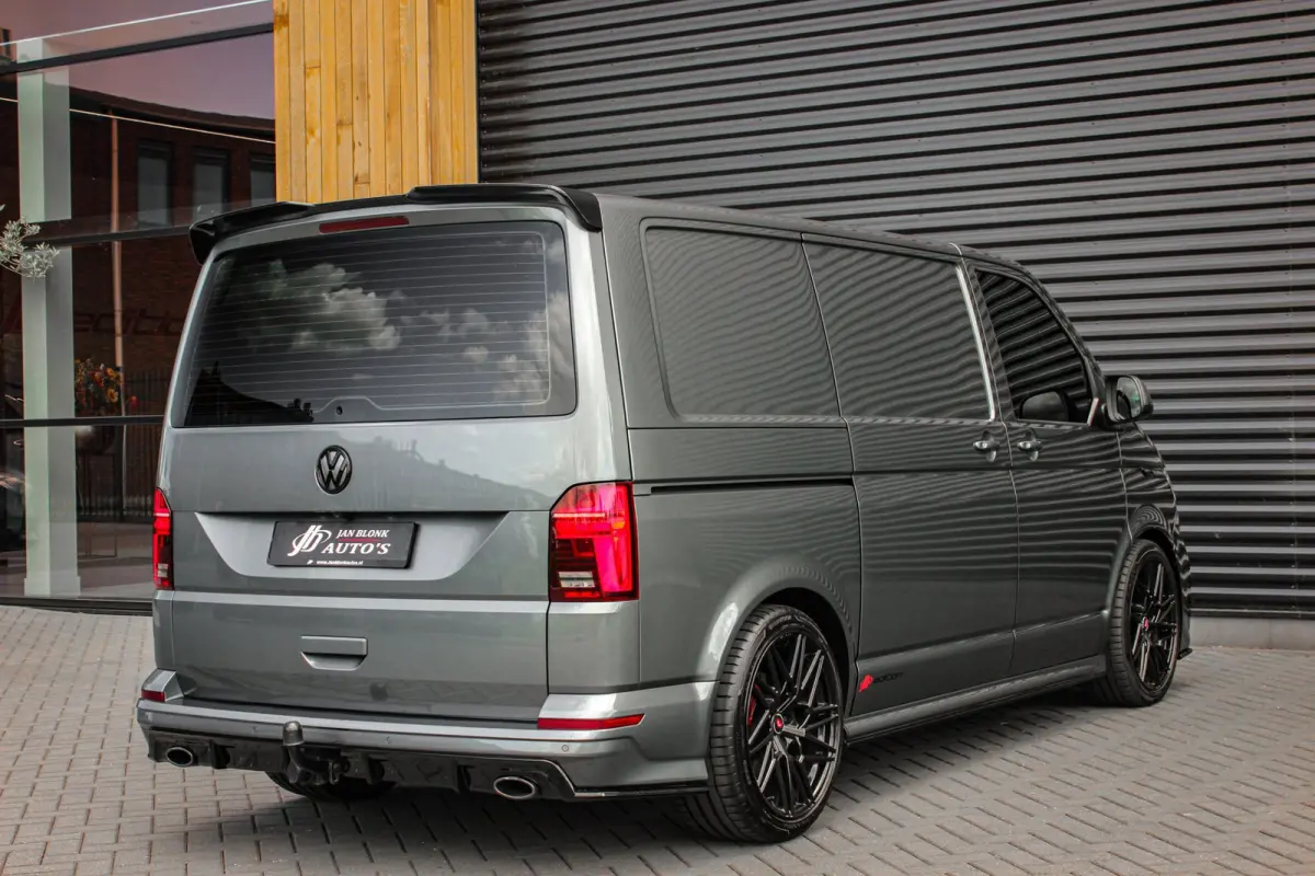 2.0 TDI L1H1 204PK JB- EDITION DSG / PDC / SCHROEFSET / GTI INTERIEUR / SUBWOOFER / APPLE CARPLAY /NAVI