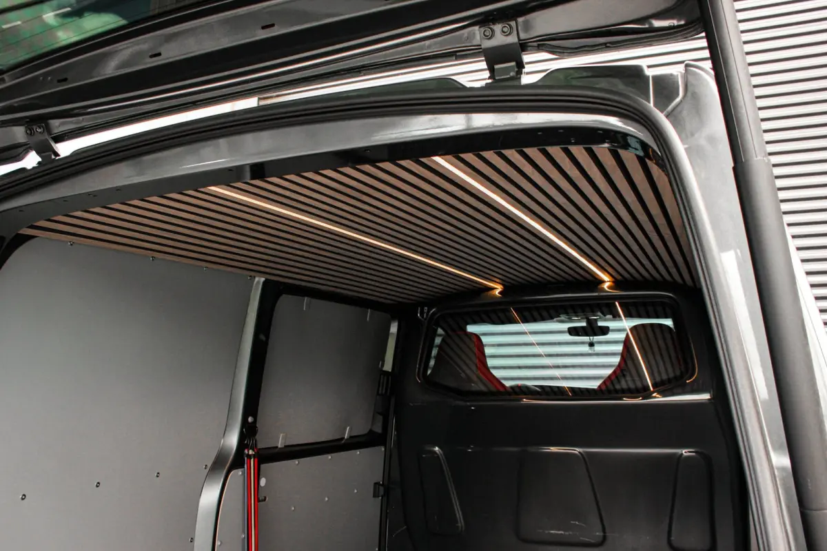 2.0 TDI L1H1 204PK JB- EDITION DSG / PDC / SCHROEFSET / GTI INTERIEUR / SUBWOOFER / APPLE CARPLAY /NAVI