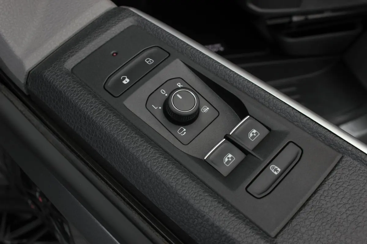 2.0 TDI L1H1 204PK JB- EDITION DSG / PDC / SCHROEFSET / GTI INTERIEUR / SUBWOOFER / APPLE CARPLAY /NAVI