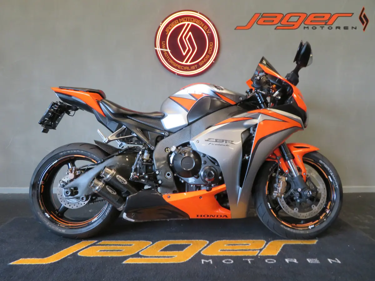 Honda Cbr 1000RR Fireblade 2011 Benzine Onbekend leasen