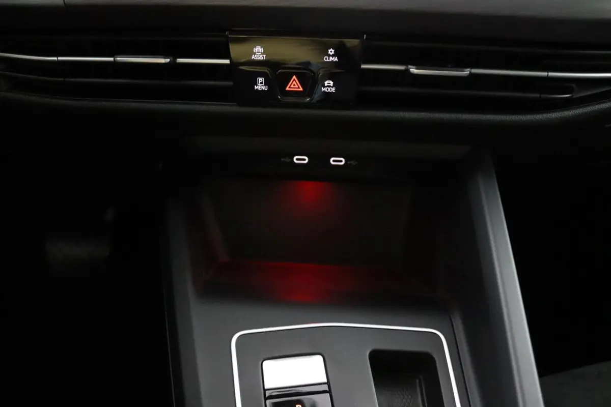 1.4 eHybrid Style 99% SOH | Adaptive Cruise |