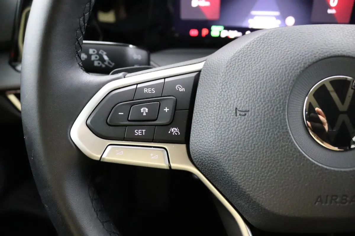 1.4 eHybrid Style 99% SOH | Adaptive Cruise |