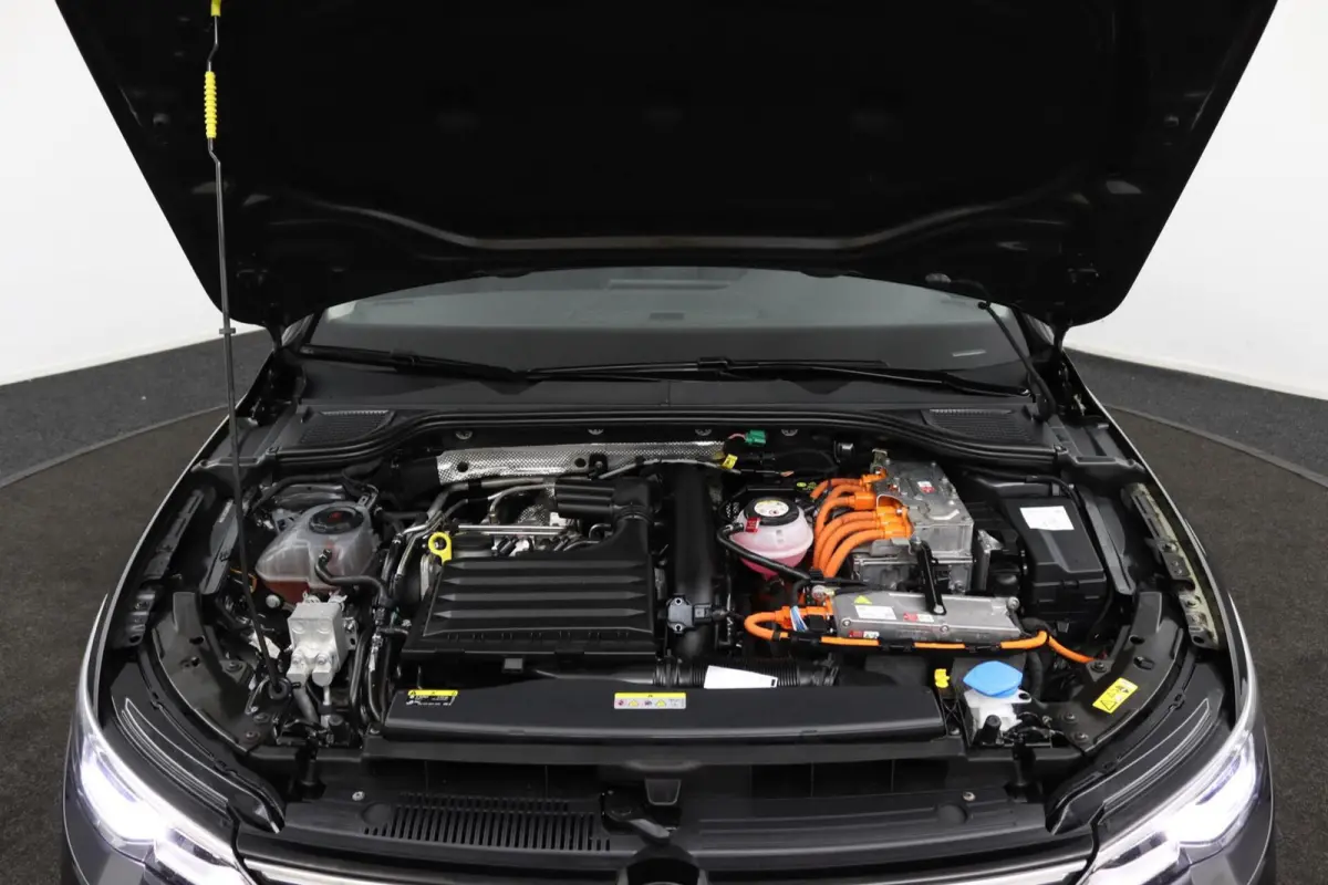 1.4 eHybrid Style 99% SOH | Adaptive Cruise |