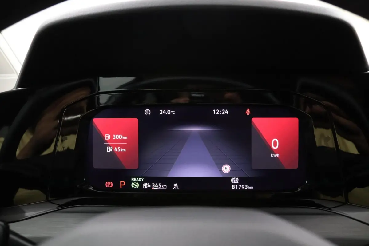 1.4 eHybrid Style 99% SOH | Adaptive Cruise |