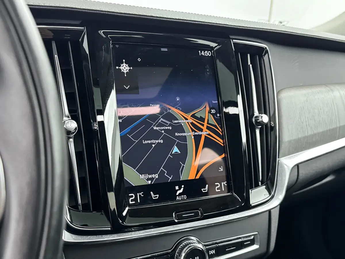 T8 Recharge Inscription | 18" | Schuifdak | Head-up | Leder Dashboard | Elektr. verst. Stoelen | Adaptieve Cruise | BLIS | Keyless | Parkeercamera | Stoel/Stuur/Achterbankverwarming