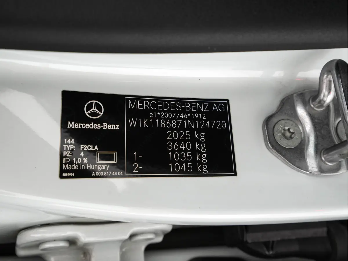 200 AMG-Styling Business Solution (INCL-BTW) Aut. *LEATHER-MICROFIBRE | FULL-LED | HEATED-SPORTSEATS | DIGI-COCKPIT | DAB+ | NAVI-FULLMAP | CAMERA | PRIVACYGLASS | SHIFTPADDLES | 18''ALU*