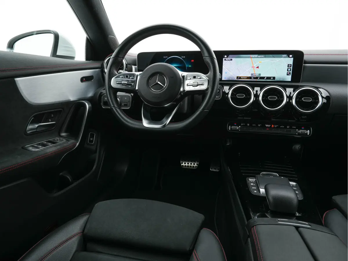 200 AMG-Styling Business Solution (INCL-BTW) Aut. *LEATHER-MICROFIBRE | FULL-LED | HEATED-SPORTSEATS | DIGI-COCKPIT | DAB+ | NAVI-FULLMAP | CAMERA | PRIVACYGLASS | SHIFTPADDLES | 18''ALU*