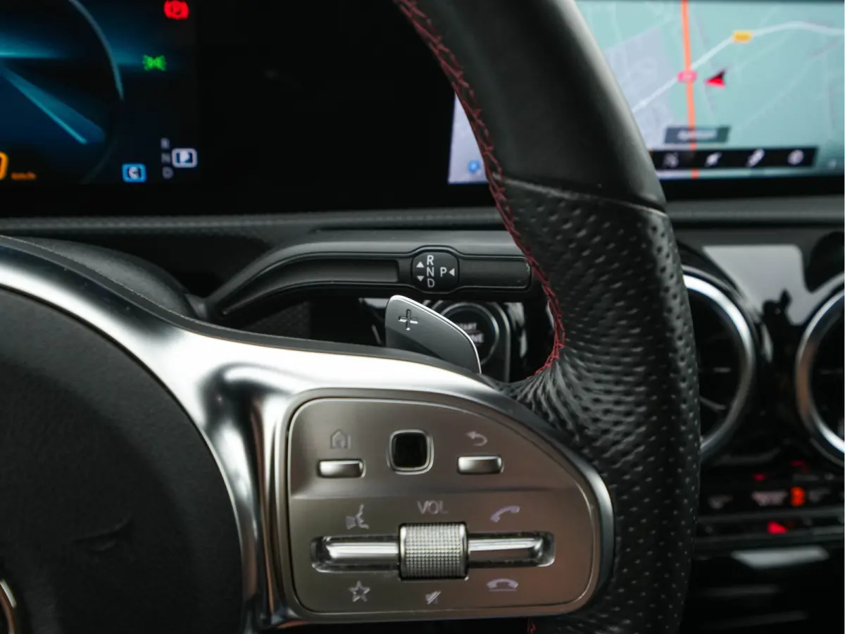 200 AMG-Styling Business Solution (INCL-BTW) Aut. *LEATHER-MICROFIBRE | FULL-LED | HEATED-SPORTSEATS | DIGI-COCKPIT | DAB+ | NAVI-FULLMAP | CAMERA | PRIVACYGLASS | SHIFTPADDLES | 18''ALU*