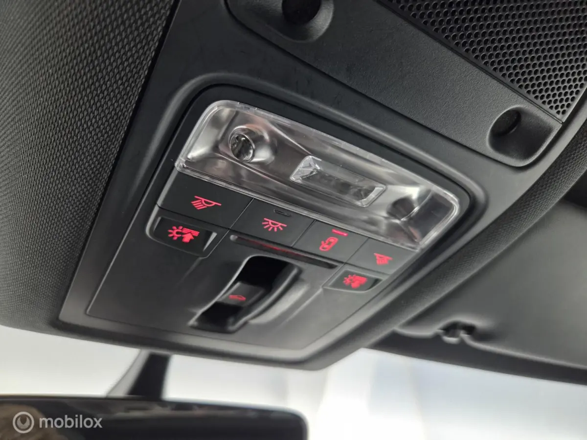 1.4 TFSI CoD Sport S Line Edition trekhaak|pano|keyless|stoelverw.|nav|lmv18