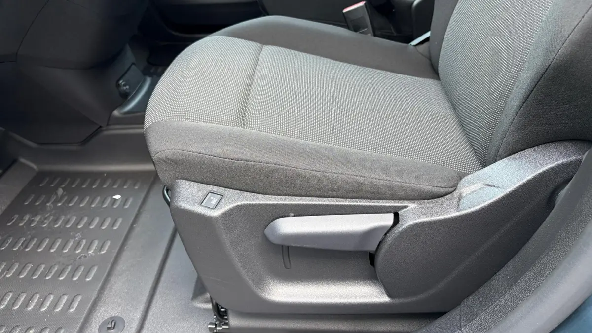 Standaard - Elektrisch | Elektrisch verstelbare en verwarmbare buitenspiegels | Parkeersensoren achter