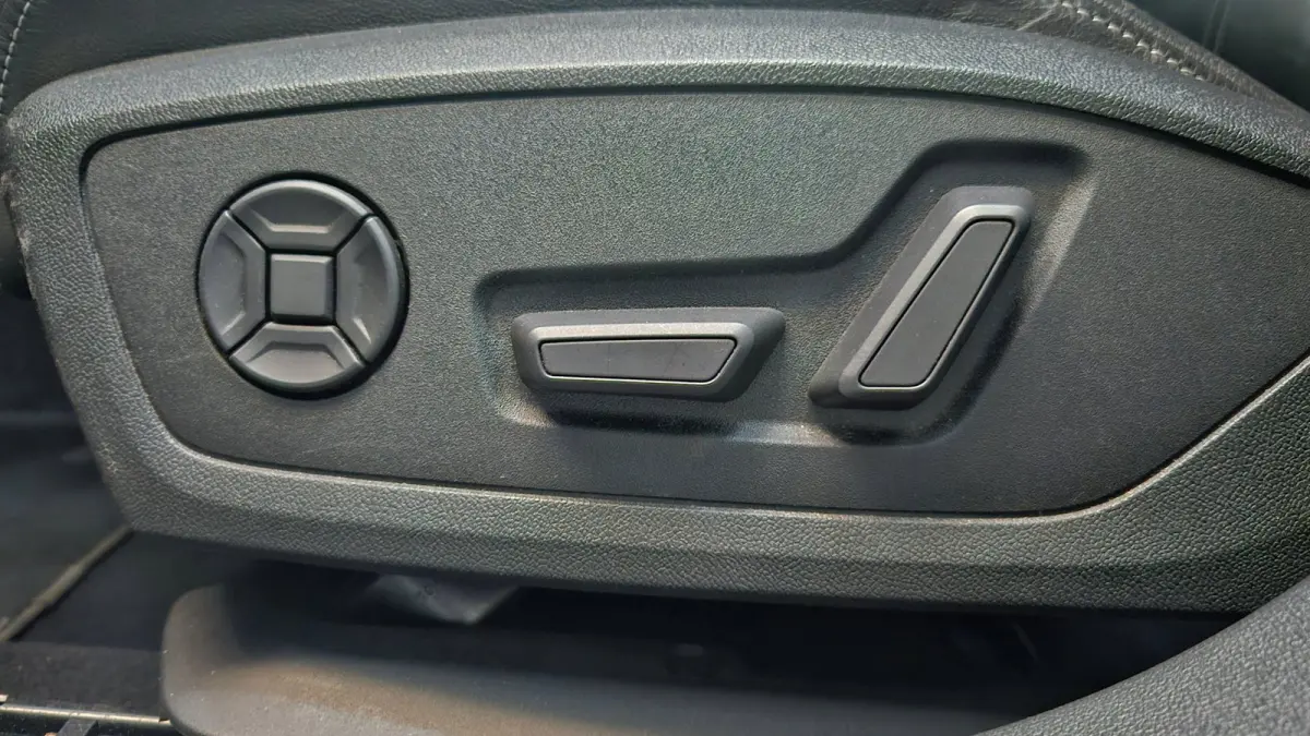 40 TFSI-e 3x S-line Keyless Matrix Memory Camera Virtual