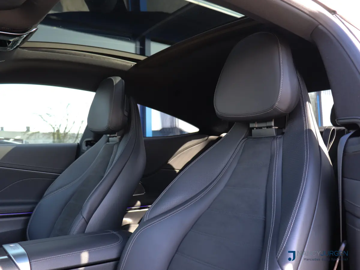 300 e AMG | Pano Dak | Night | Burmester | Memory | Ambiente Verl. | Incl. Fabrieksgarantie | Spiegel Pakket | Parkeer Pakket |