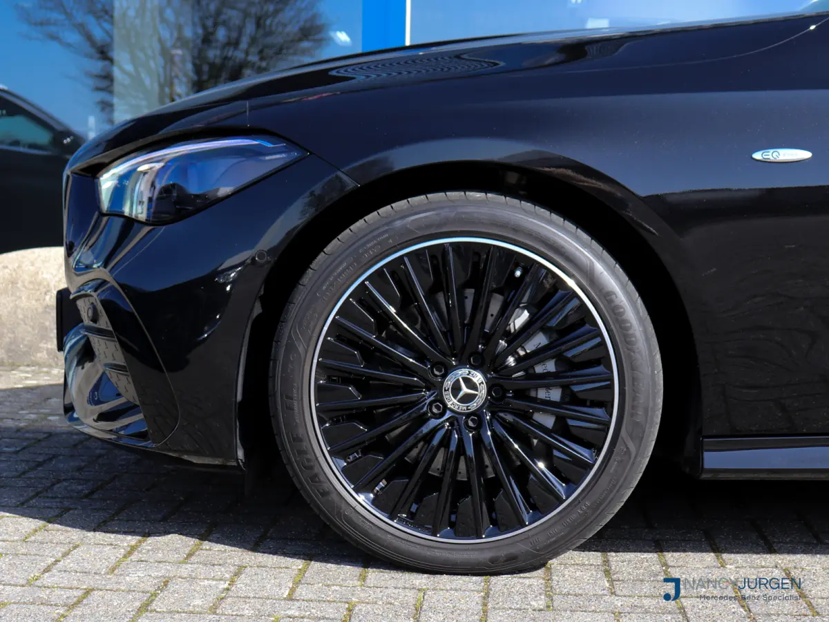 300 e AMG | Pano Dak | Night | Burmester | Memory | Ambiente Verl. | Incl. Fabrieksgarantie | Spiegel Pakket | Parkeer Pakket |