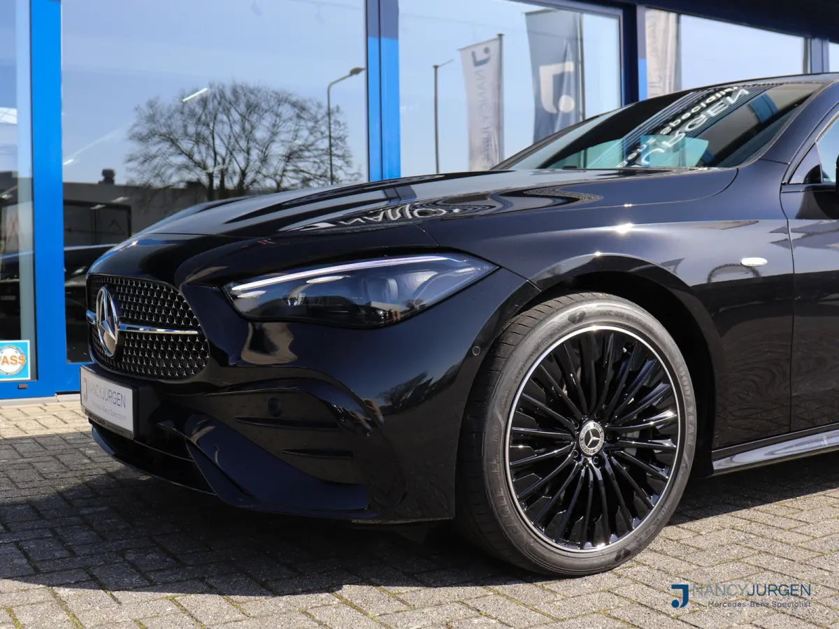 300 e AMG | Pano Dak | Night | Burmester | Memory | Ambiente Verl. | Incl. Fabrieksgarantie | Spiegel Pakket | Parkeer Pakket |