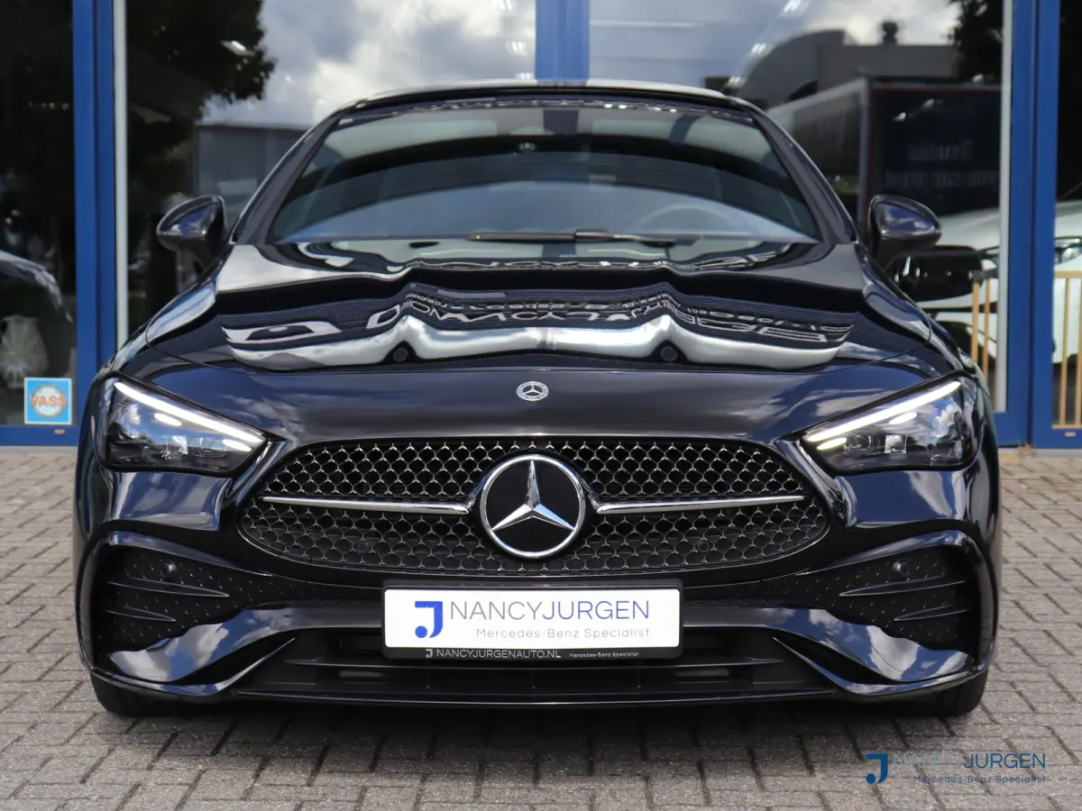 300 e AMG | Pano Dak | Night | Burmester | Memory | Ambiente Verl. | Incl. Fabrieksgarantie | Spiegel Pakket | Parkeer Pakket |